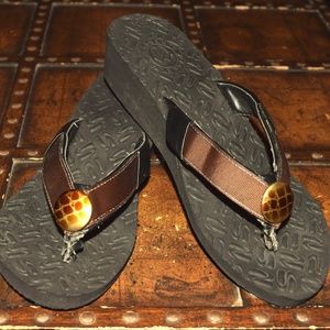 Maggiez Custom Flip Flops in Blk many straps